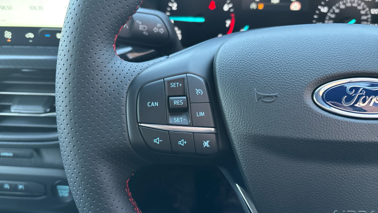 Ford Focus 1.0 EcoBoost Hybrid mHEV 155 ST-Line 5dr Auto Petrol Hatchback